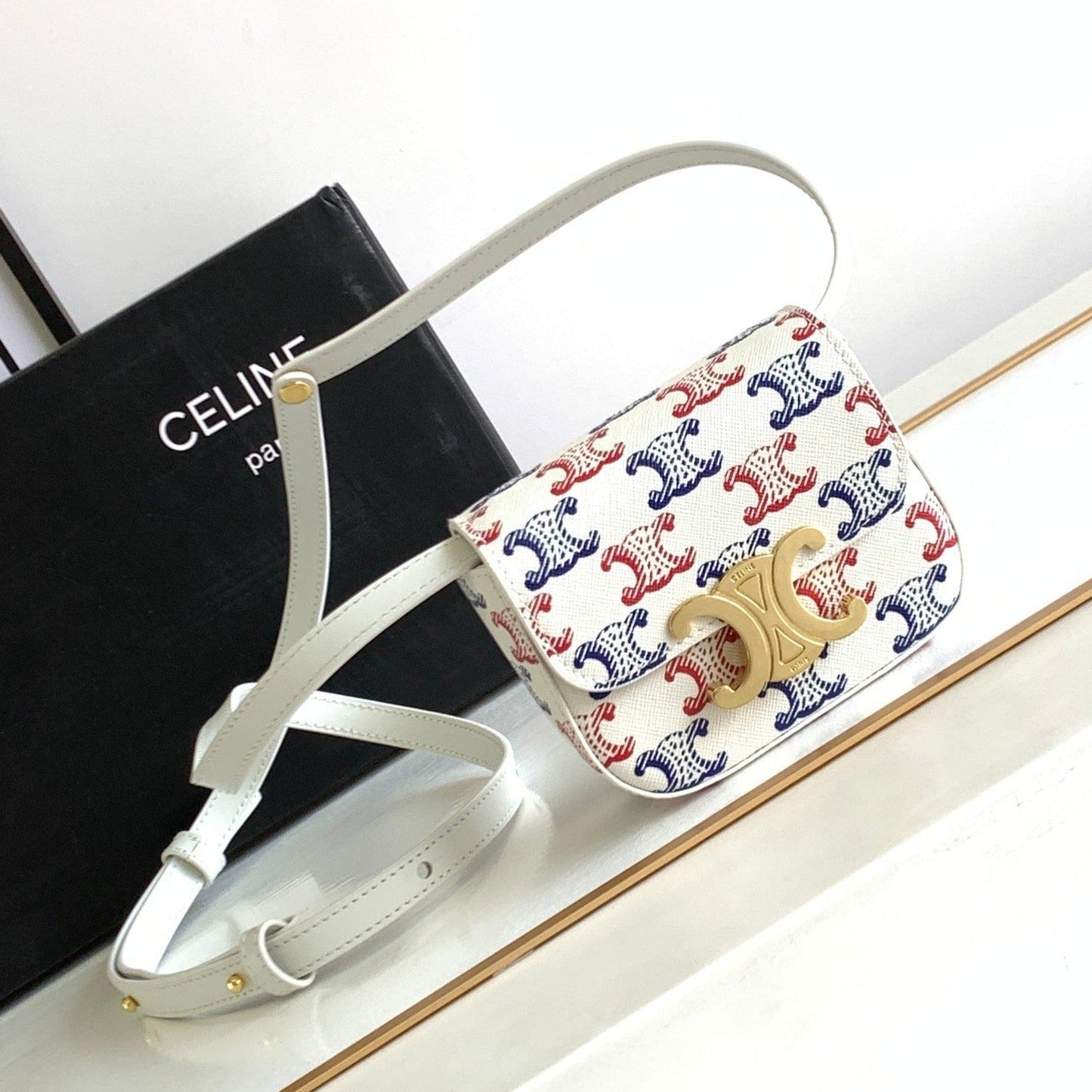 CUIR DE VACHE COLORÉ TRIPHOME 11