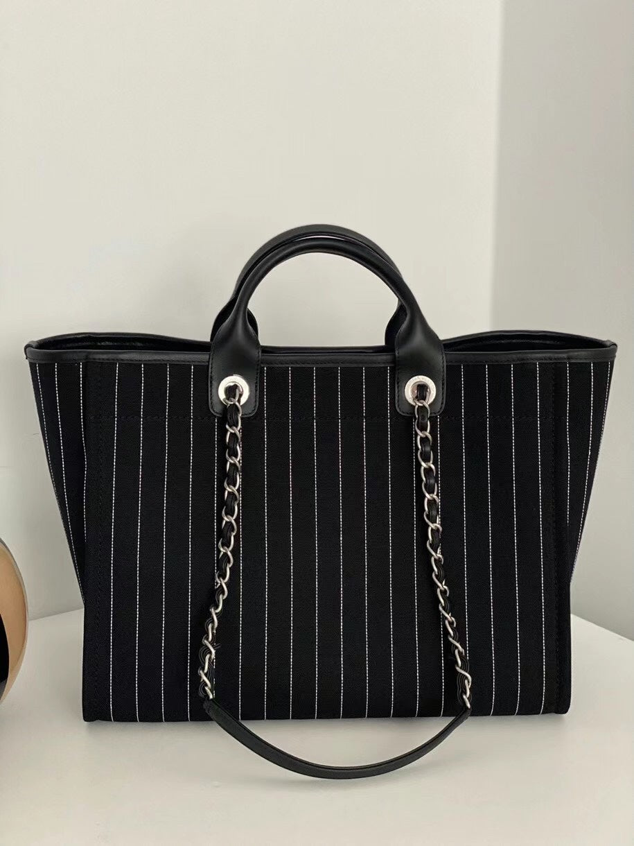 Grand sac fourre-tout CC 50 en toile noire avec bandoulière