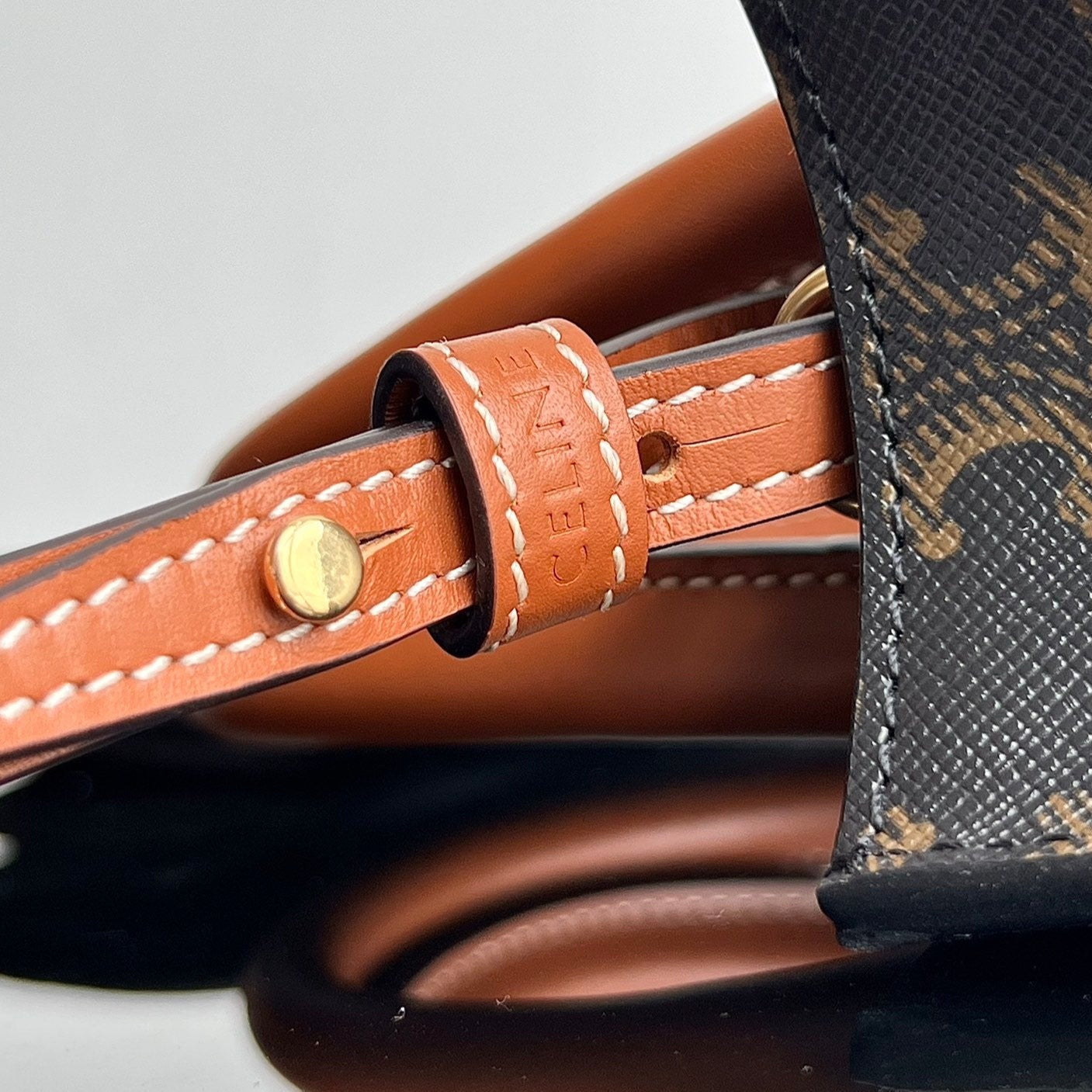 Sac cabas CABAS TRIOMPHE 21 en cuir de veau noir