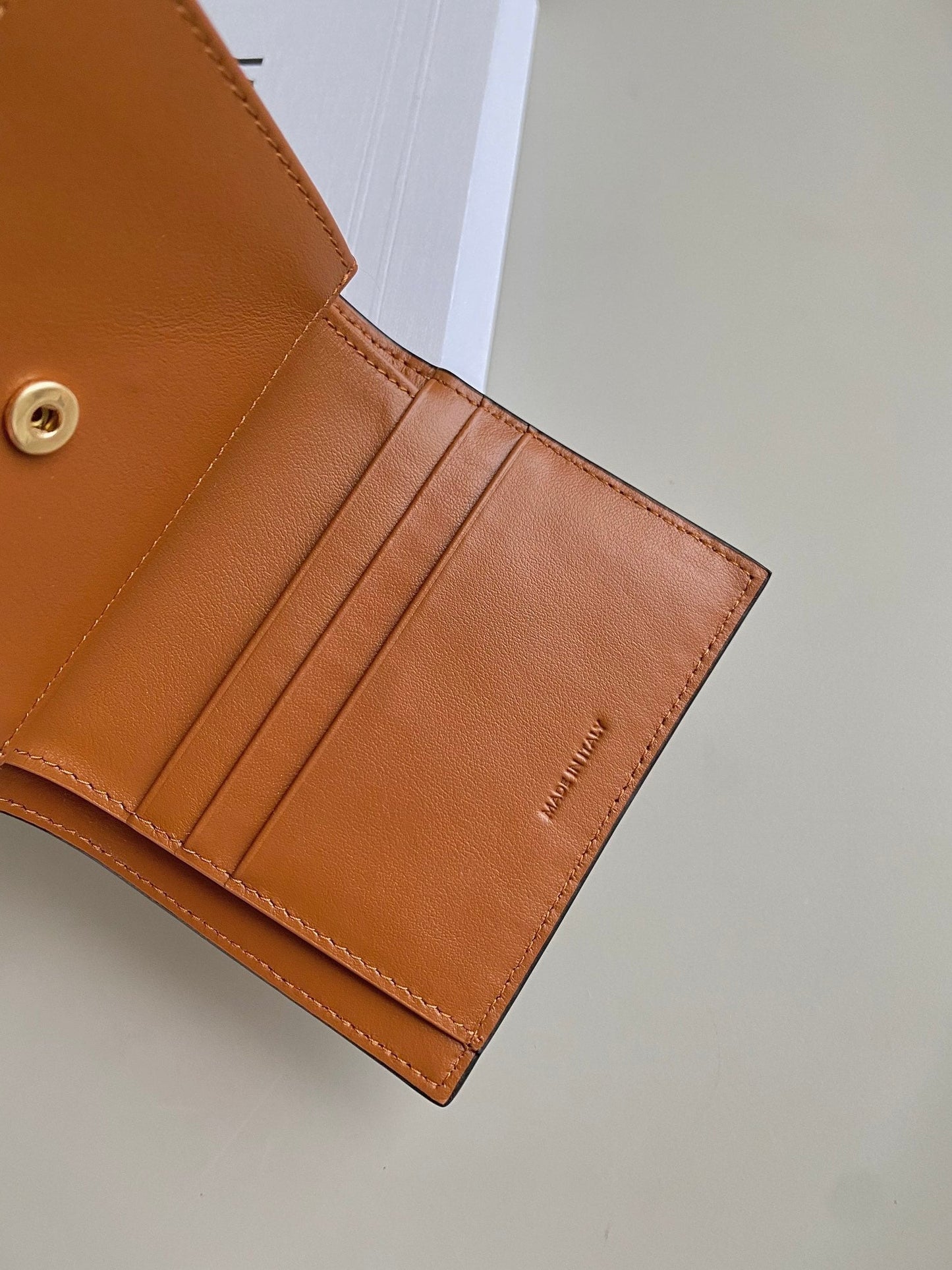 TRIPHOME 10 三つ折り財布 カーフスキン＆キャンバス ホワイトブラウン