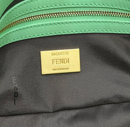 BAGUETTE À MOTIF FF 27 EN CUIR D'AGNEAU SOUPLE VERT DE YORK QUINCAILLERIE DORÉ
