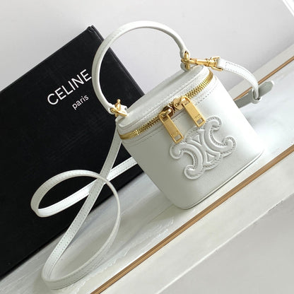 MINI TROUSSE DE VANITY TRIOMPHE EN CUIR DE VEAU BLANC