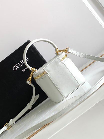 MINI TROUSSE DE VANITY TRIOMPHE EN CUIR DE VEAU BLANC