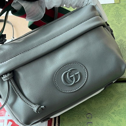グレーカーフスキンのショルダーバッグ 23