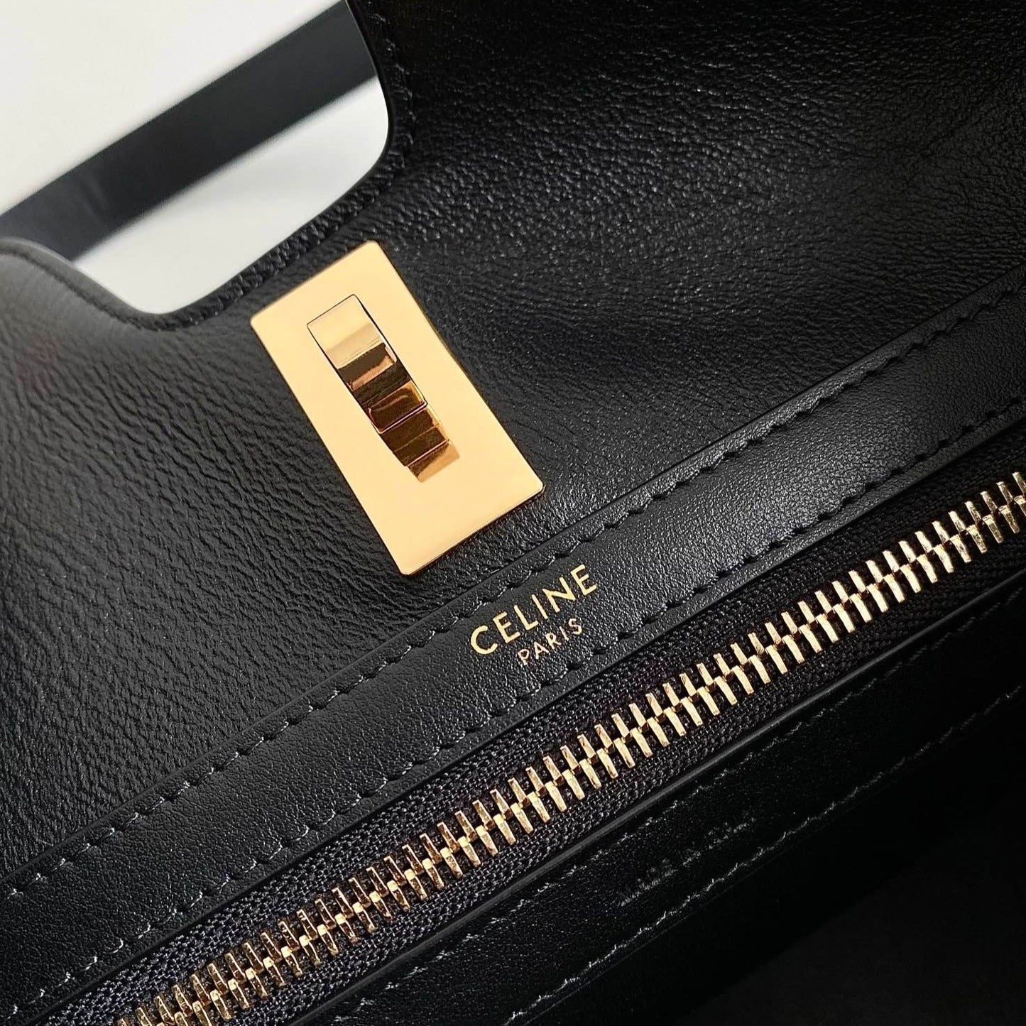 CABAS TRIOMPHE 37 NOIR EN CUIR DE VEAU LISSE