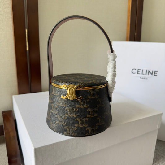 NINA MINAUDIERE 13 EN TOILE TRIOMPHE NOIRE QUINCAILLERIE DOREE