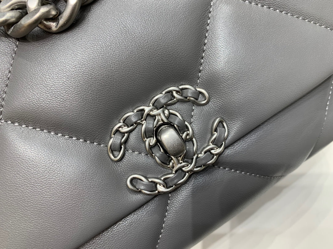 19 フラップバッグ 26 ダークグレー ゴートスキン シルバー金具