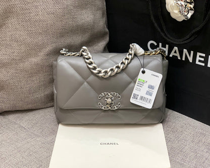 19 フラップバッグ 26 ダークグレー ゴートスキン シルバー金具