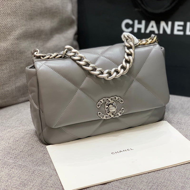19 フラップバッグ 26 ダークグレー ゴートスキン シルバー金具