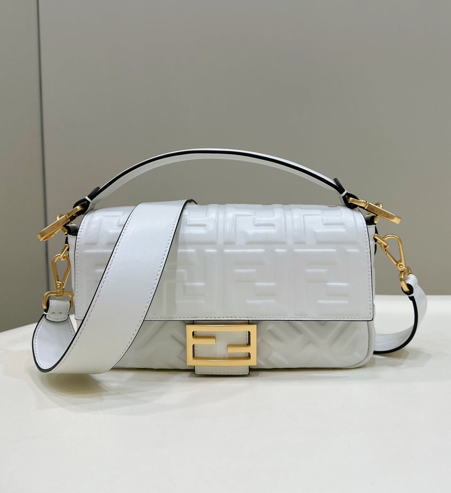 バゲット 27cm グレー ラムスキン ゴールド金具