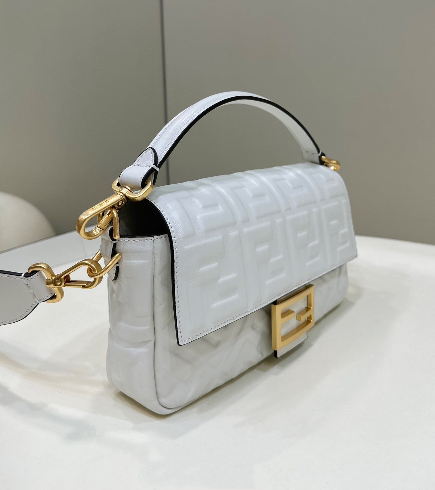 バゲット 27cm グレー ラムスキン ゴールド金具