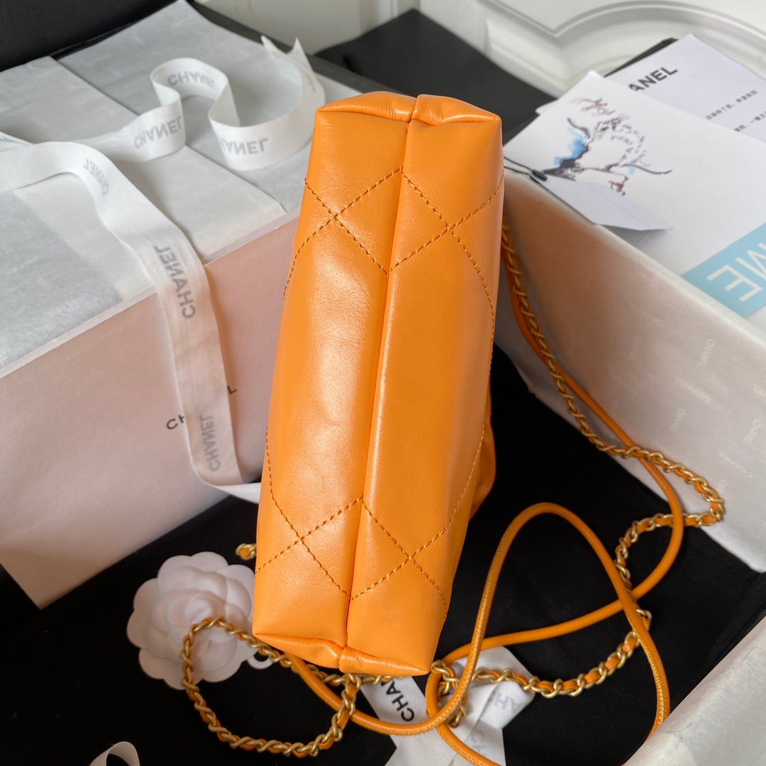 Sac Hobo 22 CC 24S 20 cm en cuir d'agneau orange