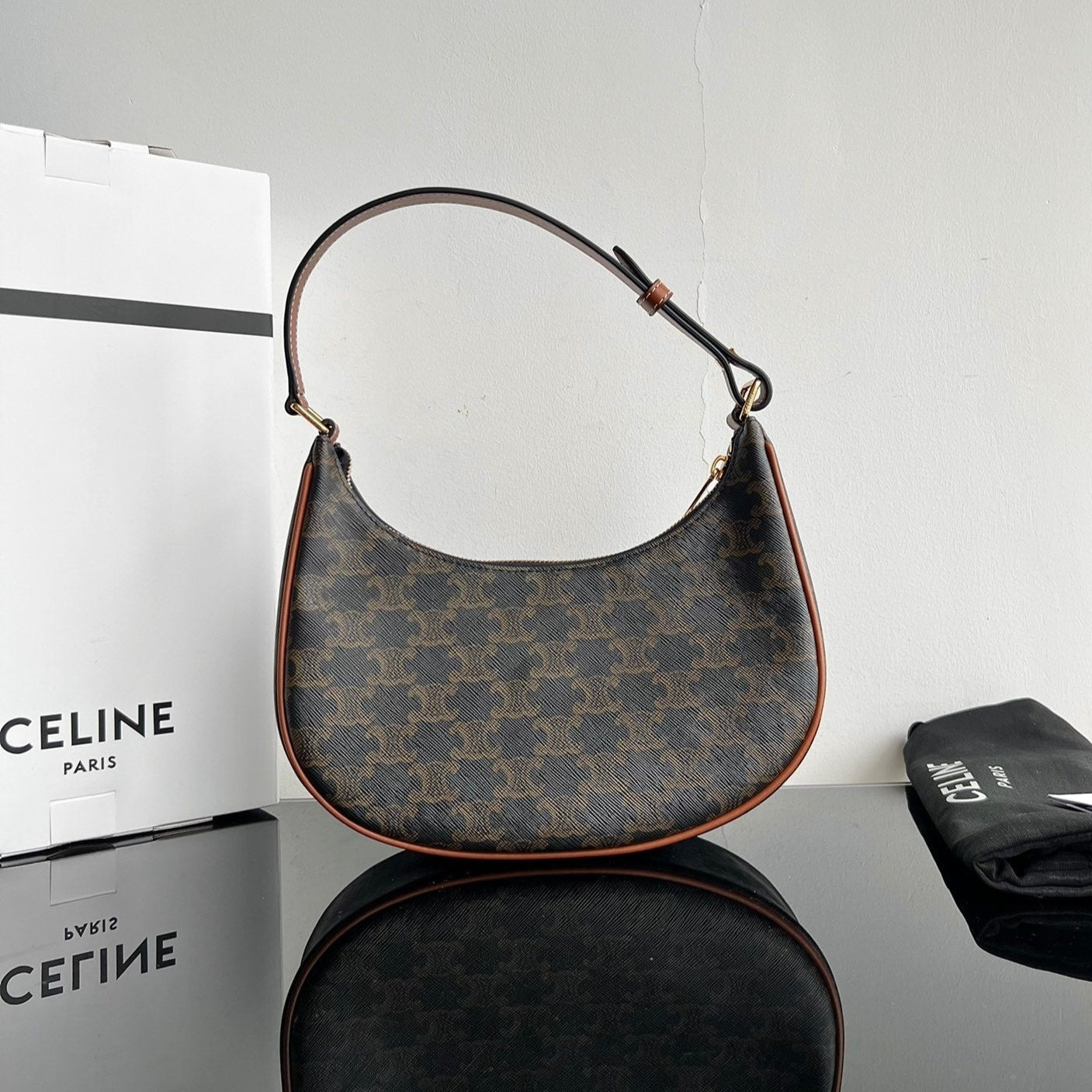 TRIPHOME 23 CUIR DE VACHE TAN CARO