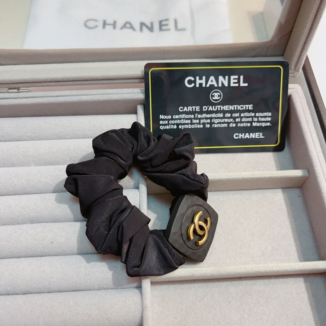 Chouchou en tissu froissé noir 875869