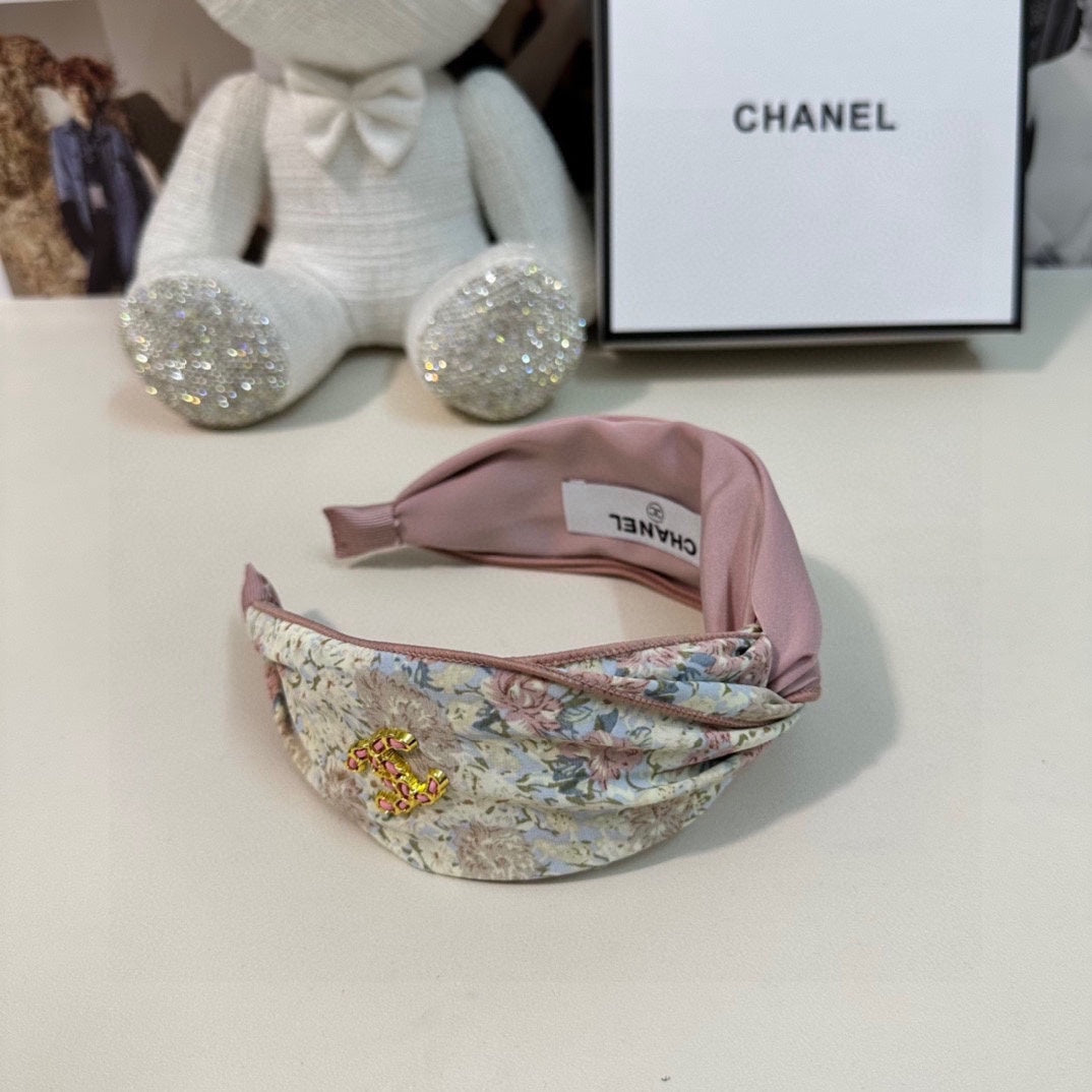 カラフルな花柄のヘアバンド 877037