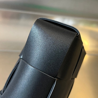 SAC POUR TÉLÉPHONE 18 EN CUIR D'AGNEAU NOIR