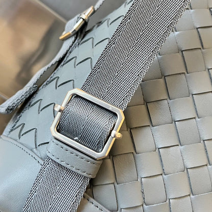 グレーカーフスキンのバックパック42