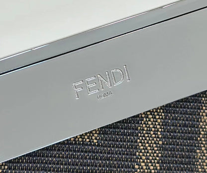 フェンディ 26 ファースト スモール ミッドナイトブルーミックス ホワイトカーフスキン シルバー金具