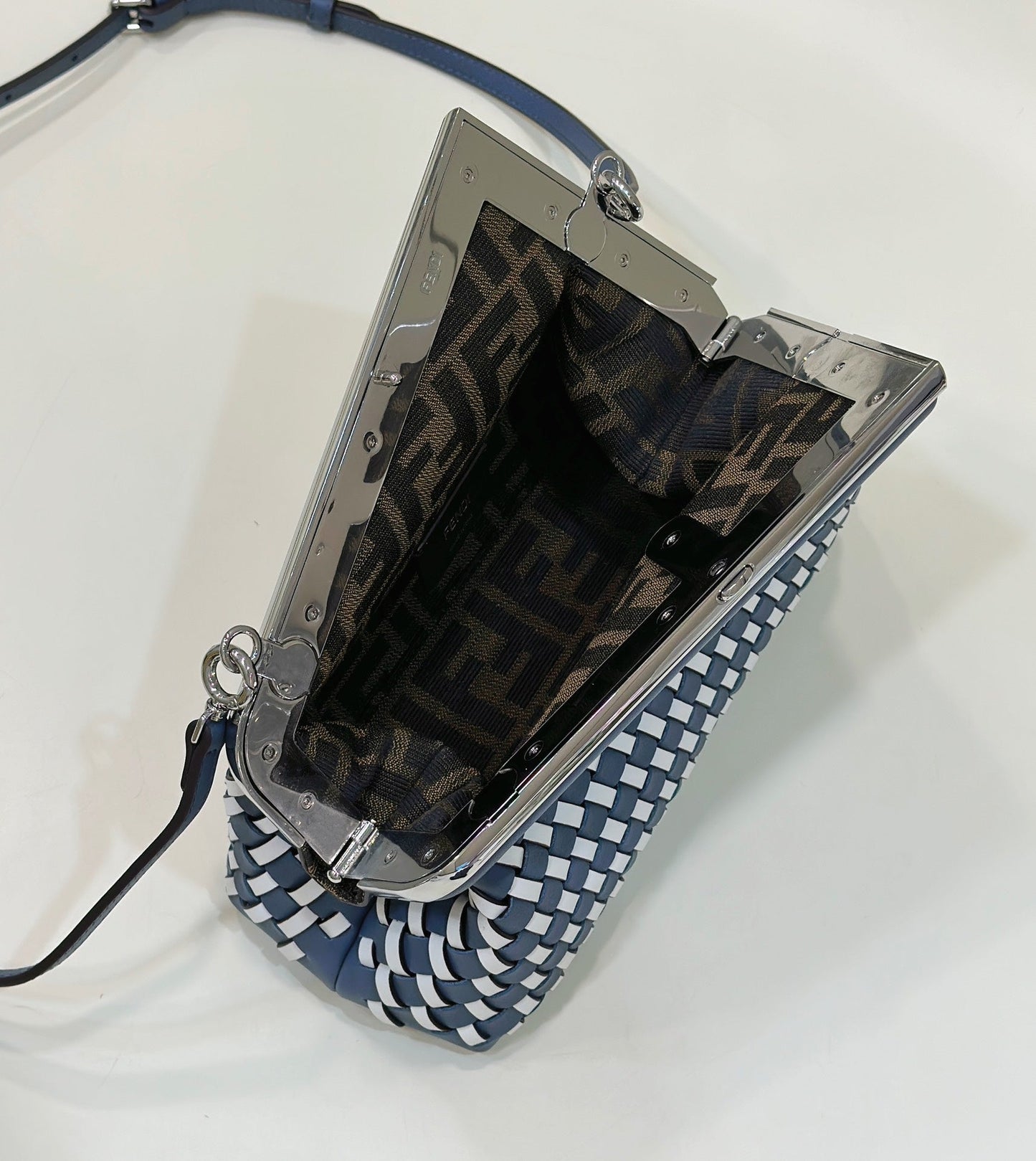 フェンディ 26 ファースト スモール ミッドナイトブルーミックス ホワイトカーフスキン シルバー金具