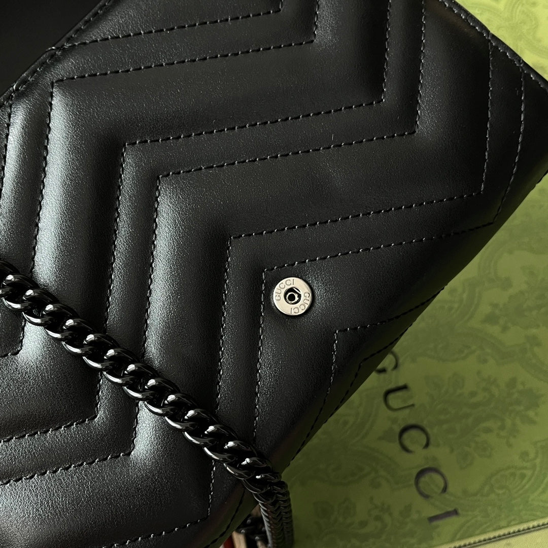 マーモント キルティングハンドバッグ 20 ブラックカーフスキン