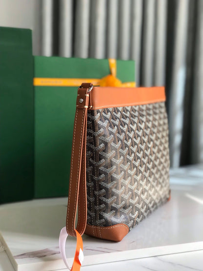 POCHETTE CONTI 24 EN CUIR D'AGNEAU BRUN ET TOILE GOYARDINE NOIRE