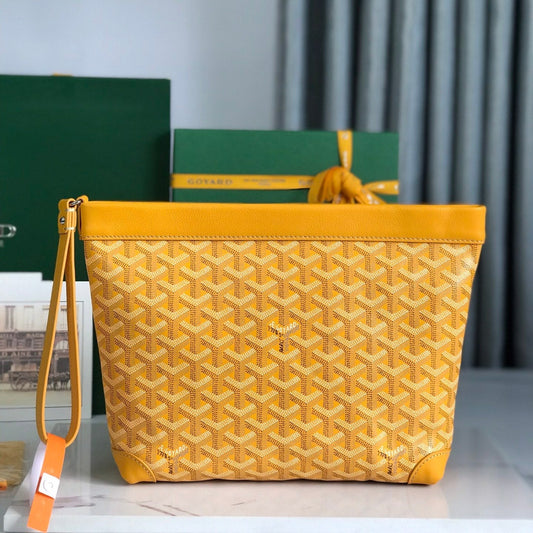 POCHETTE CONTI 24 EN CUIR D'AGNEAU JAUNE ET TOILE GOYARDINE