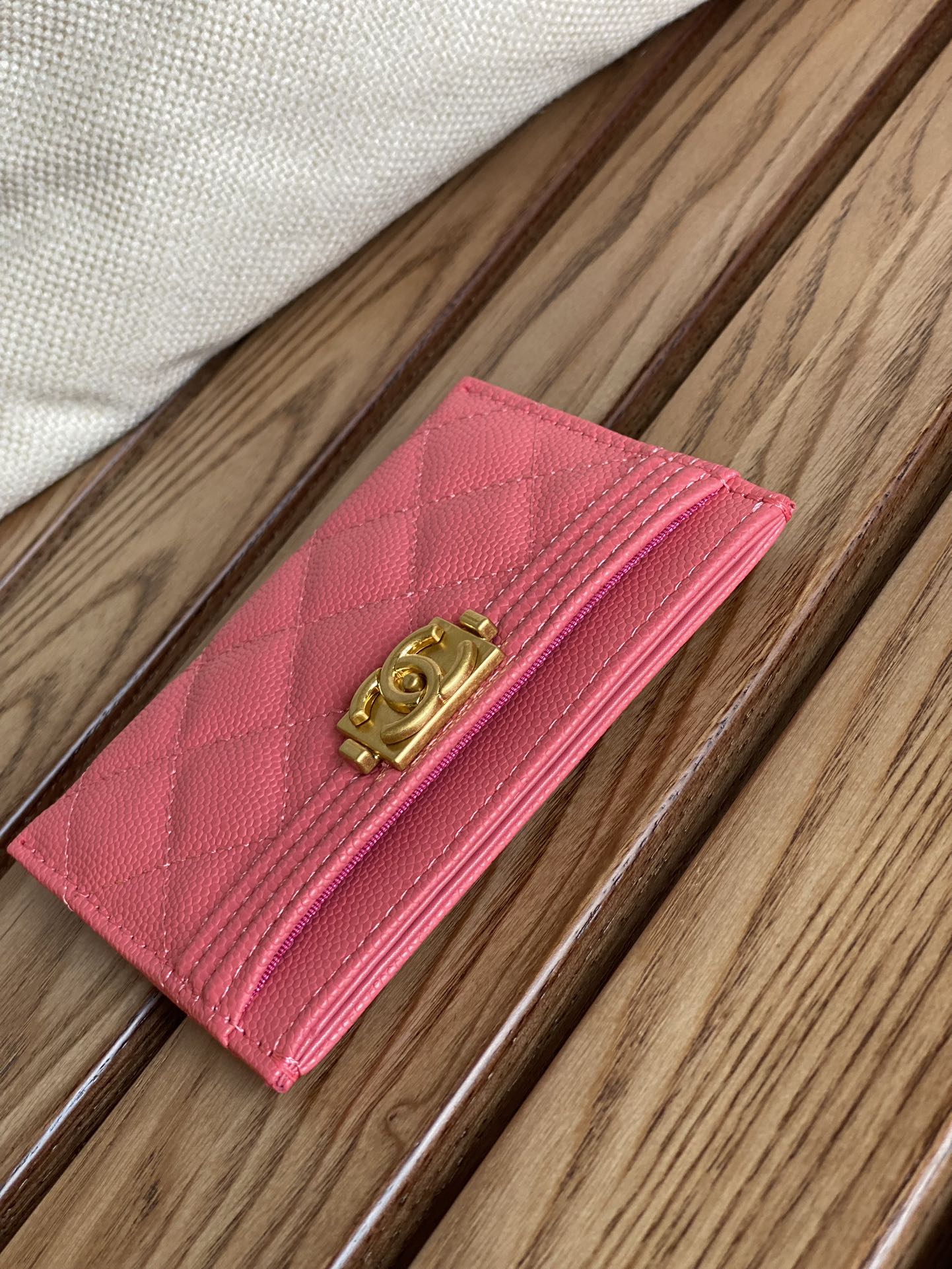 Porte-cartes CC Boy 11 cm, rouge caviar, matériel doré