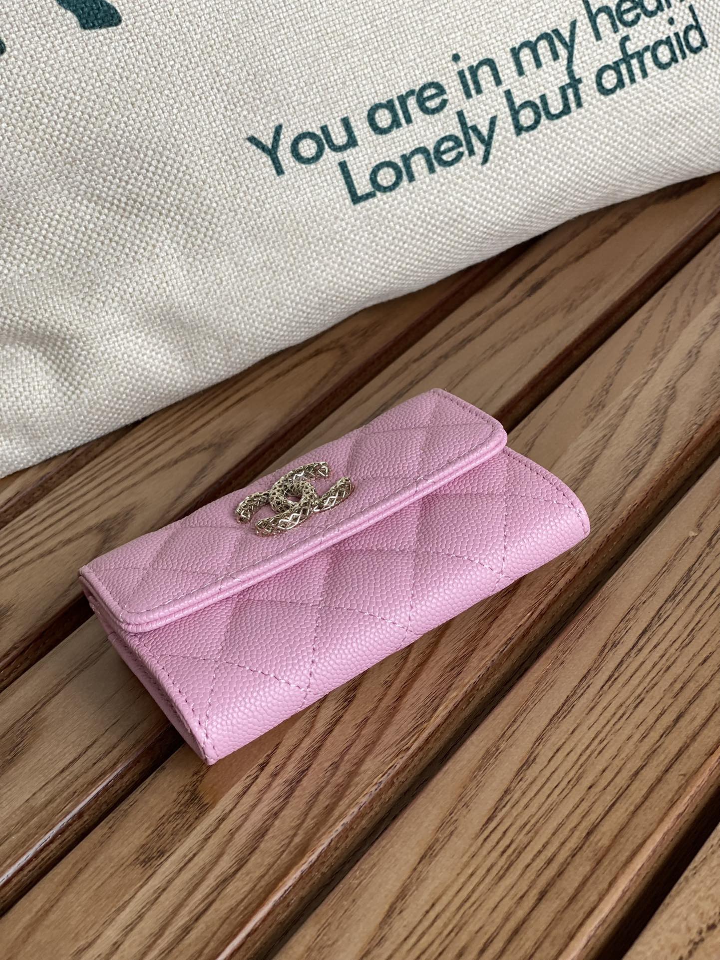 petit portefeuille CC 11 cm rose caviar matériel doré clair
