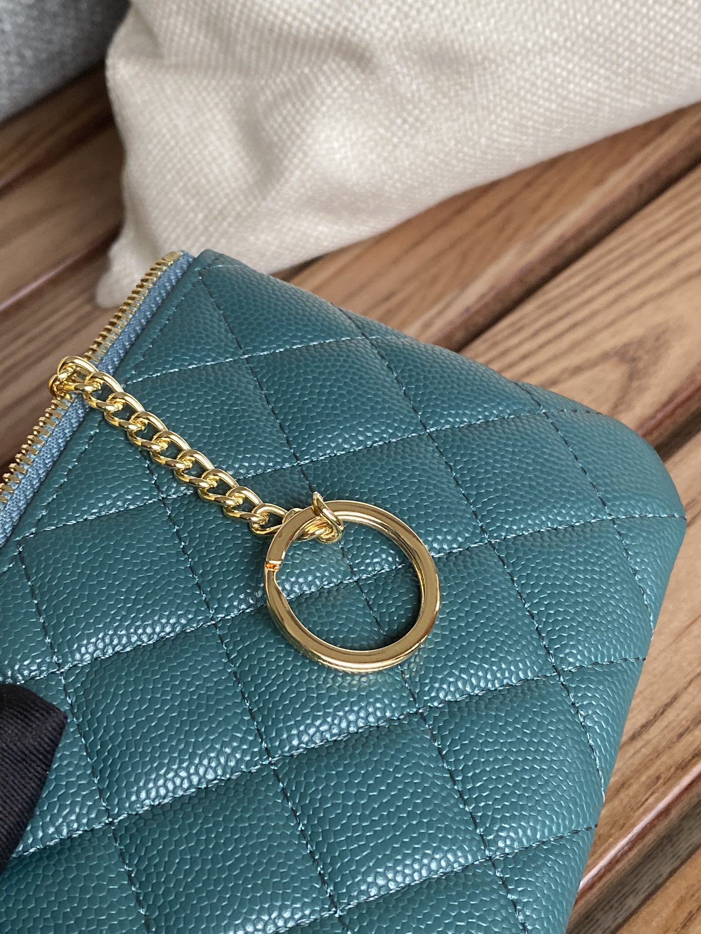 cc ジップウォレット 14cm ダークグリーン キャビアゴールド金具
