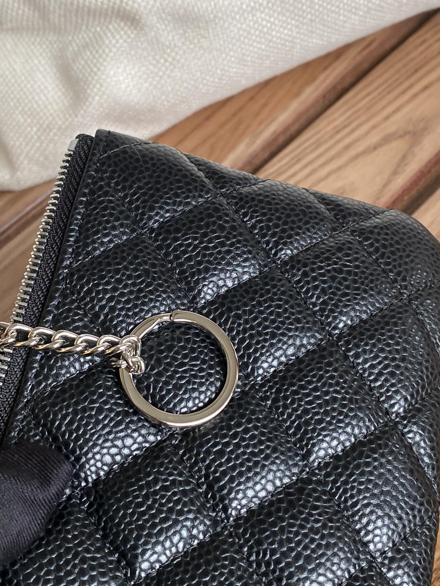 Portefeuille zippé CC 14 cm noir caviar matériel argenté