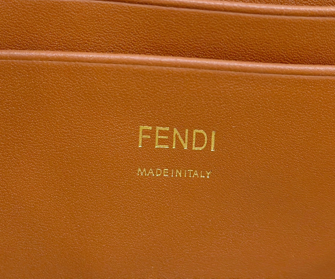 SAC BAGUETTE FENDI 19 EN TOILE JAUNE DE LIN AVEC QUINCAILLERIE DORÉ