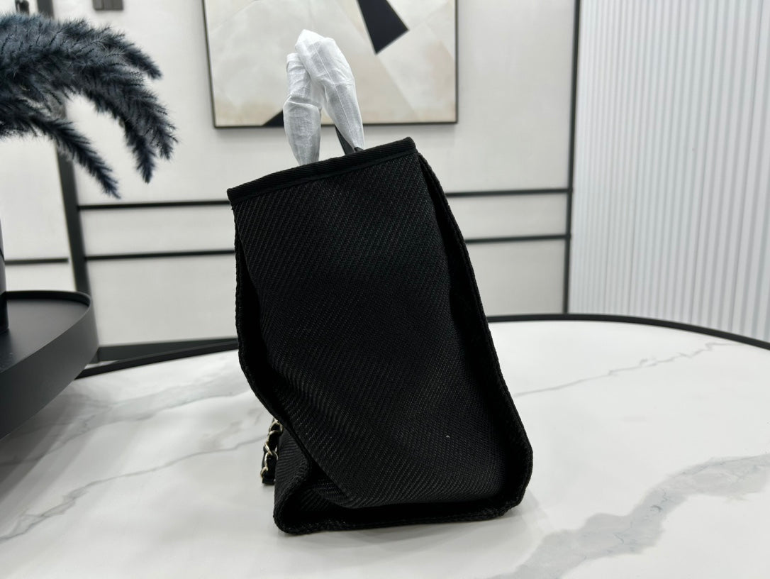 Sac CC Deauville en tweed, cuir noir, accessoires dorés, 24