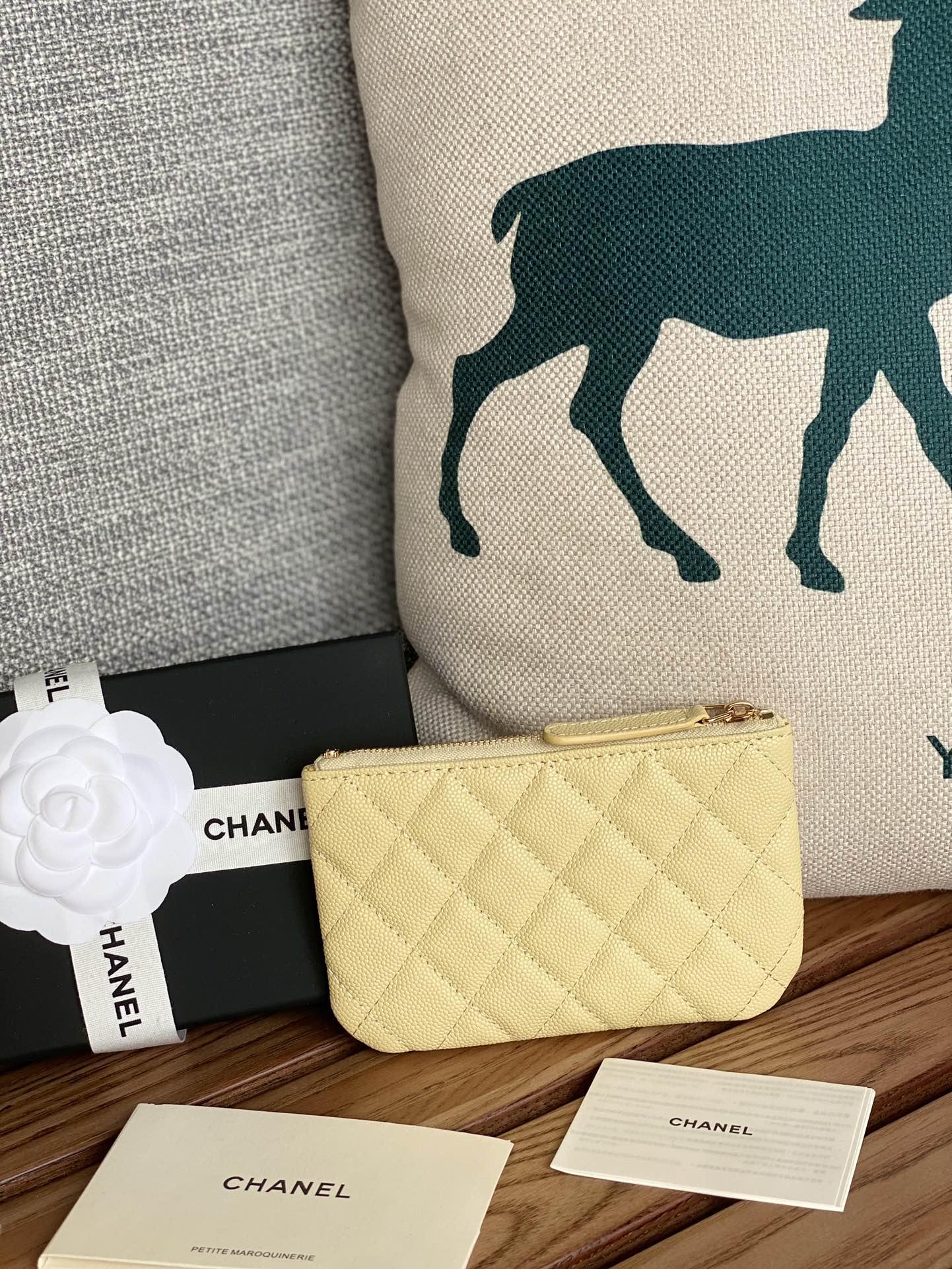 cc ジップウォレット 15 イエローキャビア ゴールド金具
