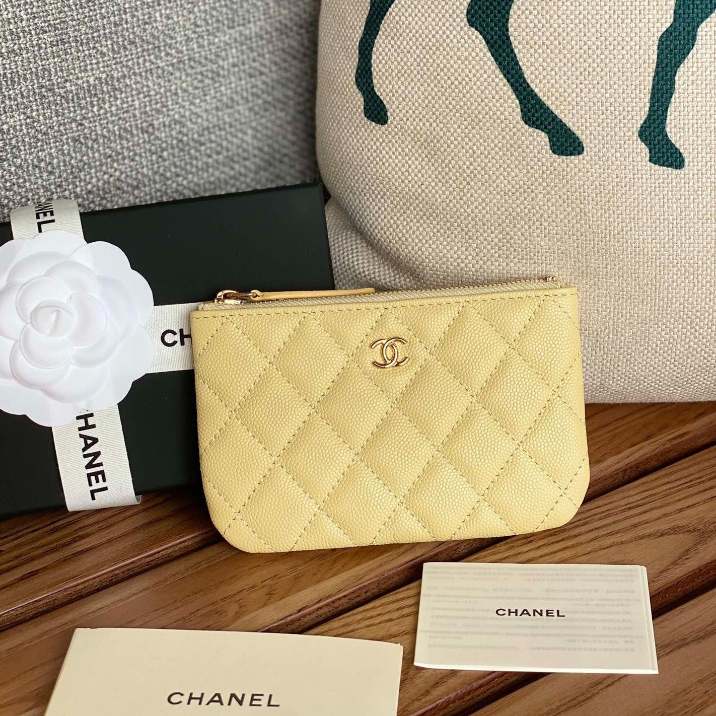cc ジップウォレット 15 イエローキャビア ゴールド金具