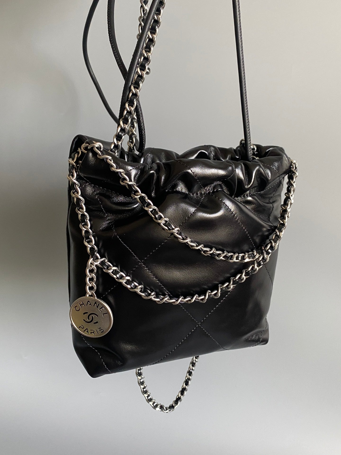 CC HOBO MINI 20CM EN CUIR D'AGNEAU NOIR SHW