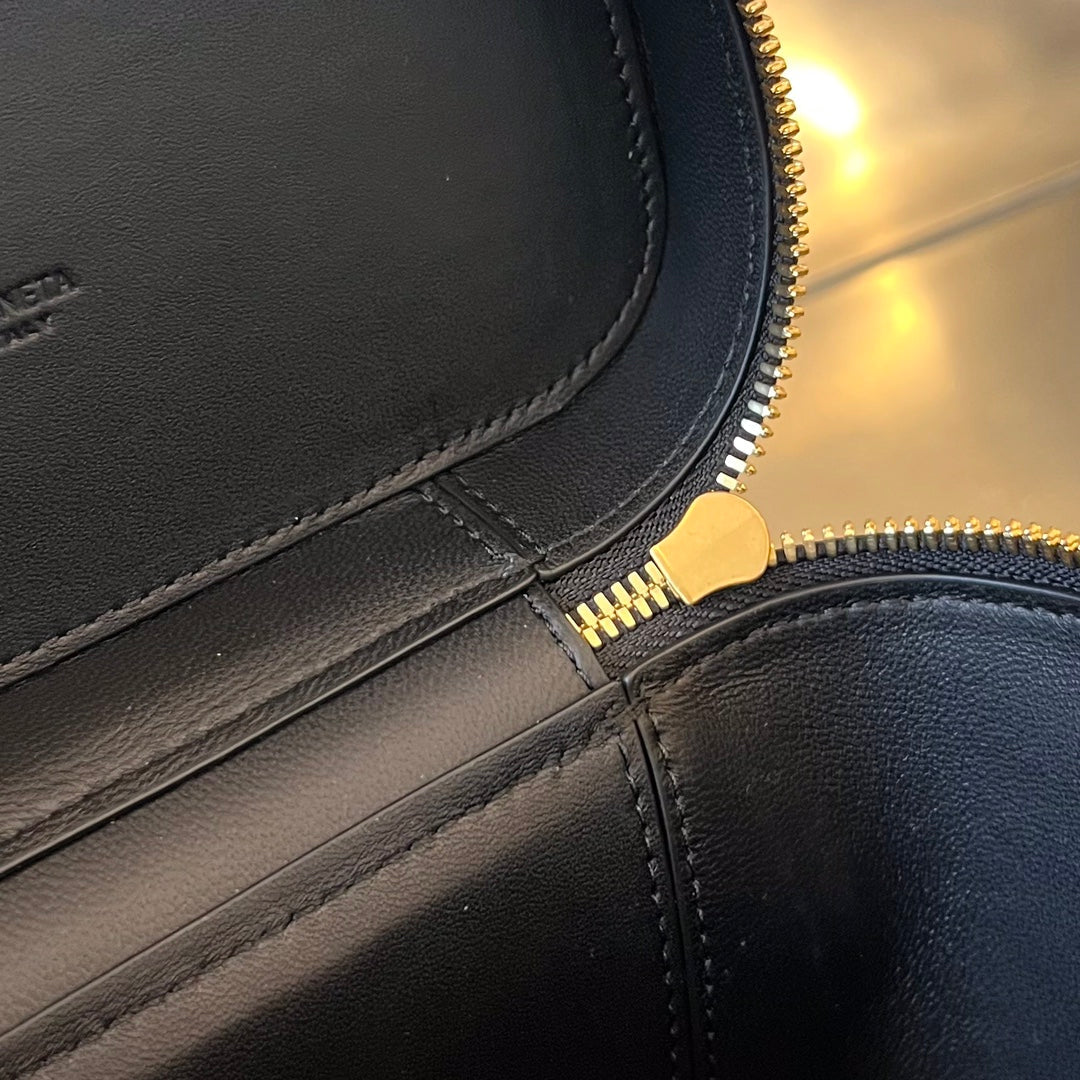 MINI VANITY CASE 18 EN CUIR D'AGNEAU NOIR
