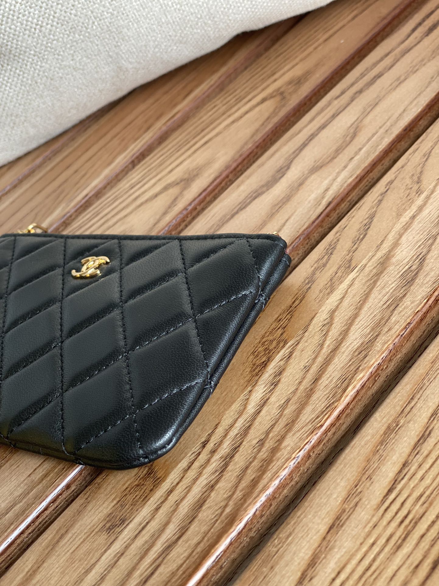 cc ジップウォレット 15 ブラック ラムスキン ゴールド金具