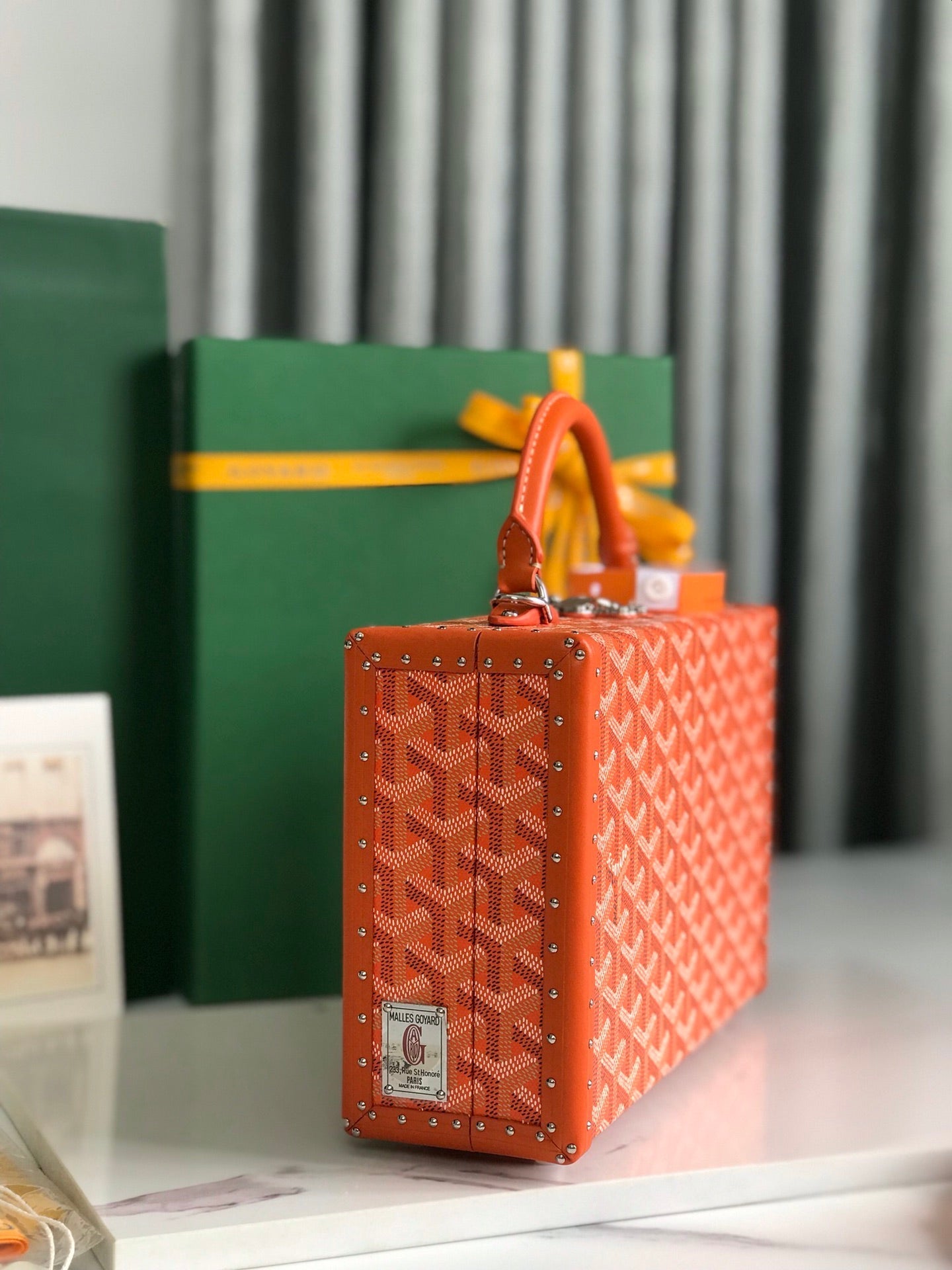 SAC COFFRE GRAND HÔTEL 24 EN TOILE GOYARDINE ORANGE ET CUIR DE VEAU