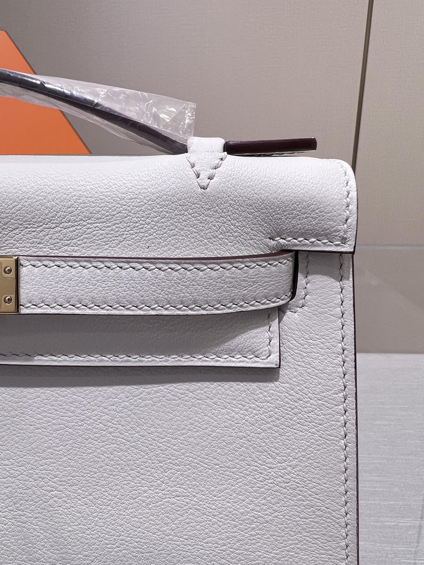HM ケリー ポシェット 22cm ホワイト スイフト ゴールド金具