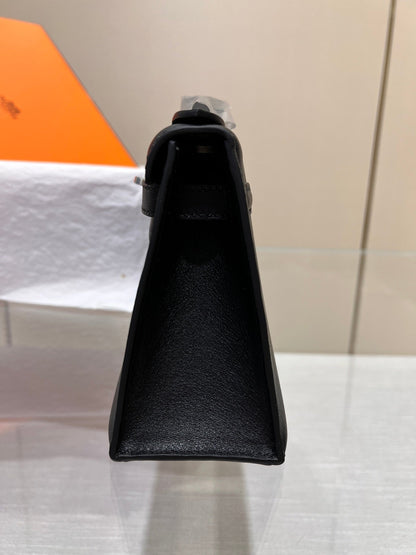 HM ケリー ポシェット 22cm ブラック スイフト シルバー金具