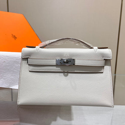 HM ケリー ポシェット 22cm ホワイト スイフト シルバー金具