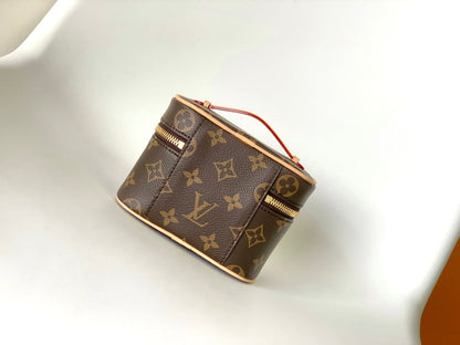 TROUSSE DE TOILETTE NICE NANO 14 