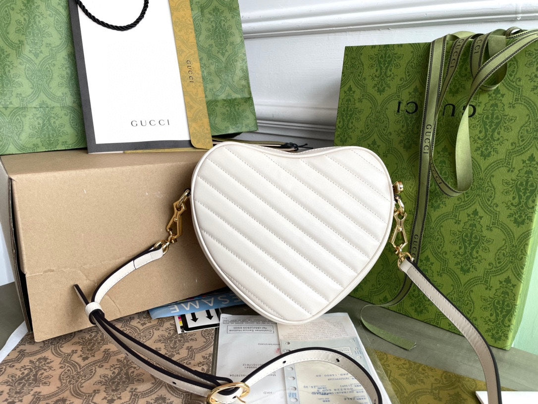 SAC MARMONT HEART 20 EN CUIR DE VEAU BLANC, QUINCAILLERIE DORÉ
