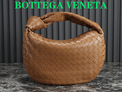 BV Teen Jodie 36 cm en cuir d'agneau marron 