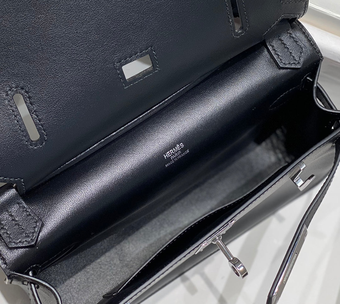 ケリー 23cm ジプシエール ブラックレザー クロスボディバッグ SHW