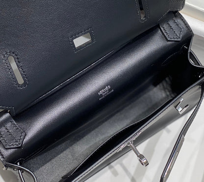 ケリー 23cm ジプシエール ブラックレザー クロスボディバッグ SHW