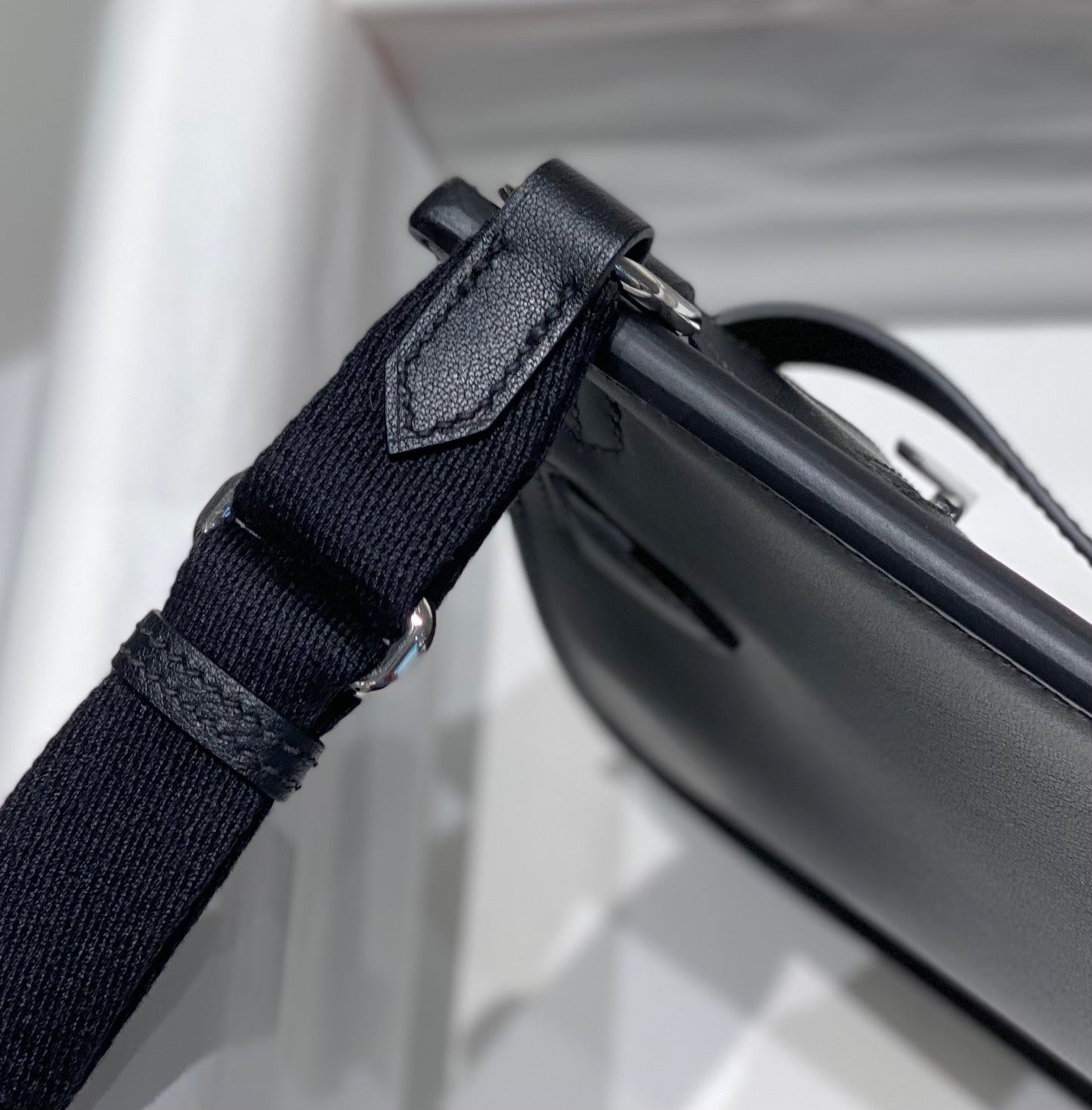 HM JYPSIÈRE MINI 23 CUIR DE VEAU NOIR ACIER ARGENTÉ