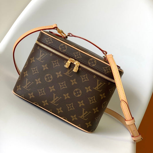 TROUSSE DE TOILETTE NICE BB 24 
