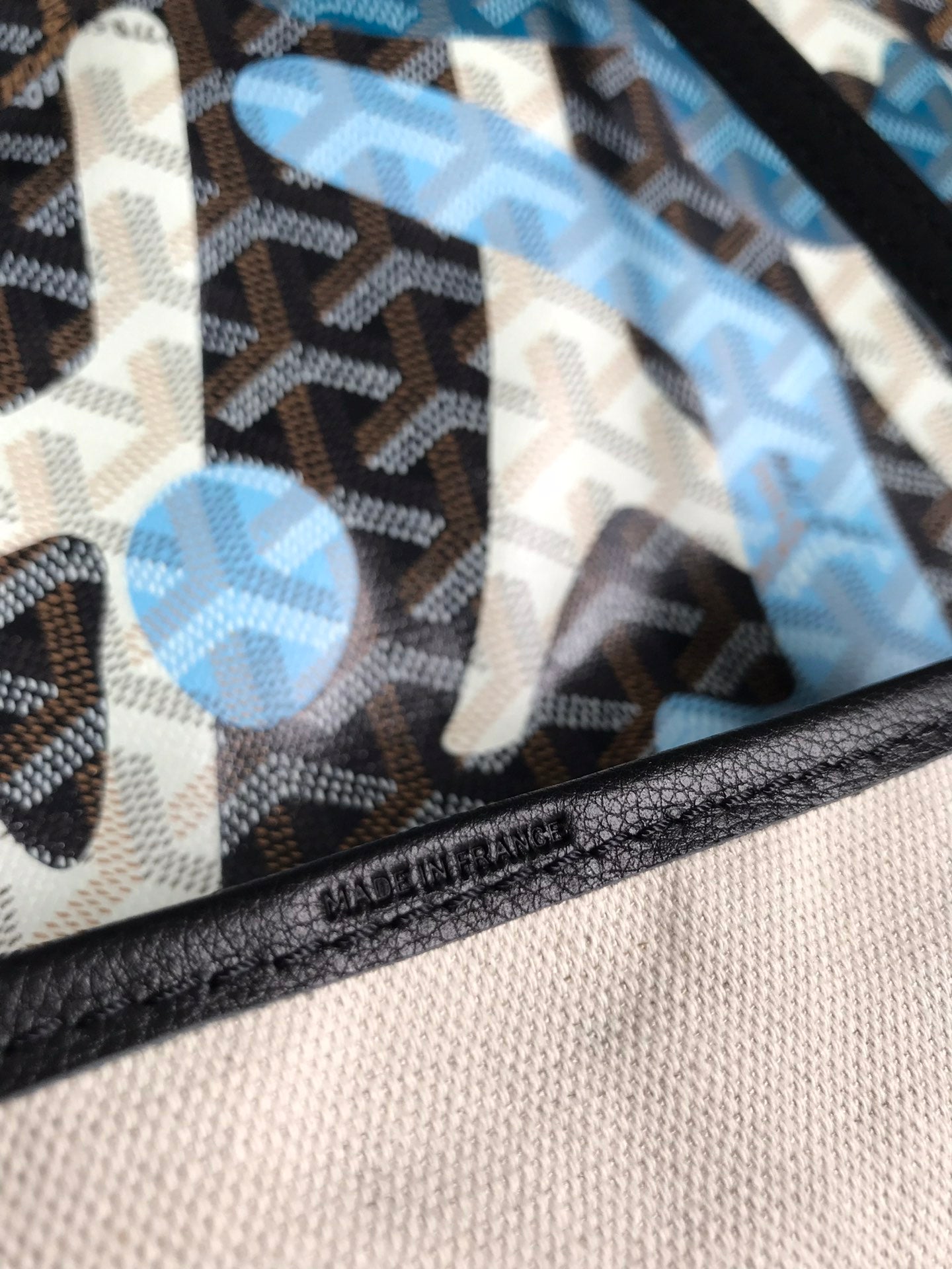 SAC SAINT LOUIS GM 40 EN TOILE GOYARDINE CAMOUFLAGE LETTRES BLEUES
