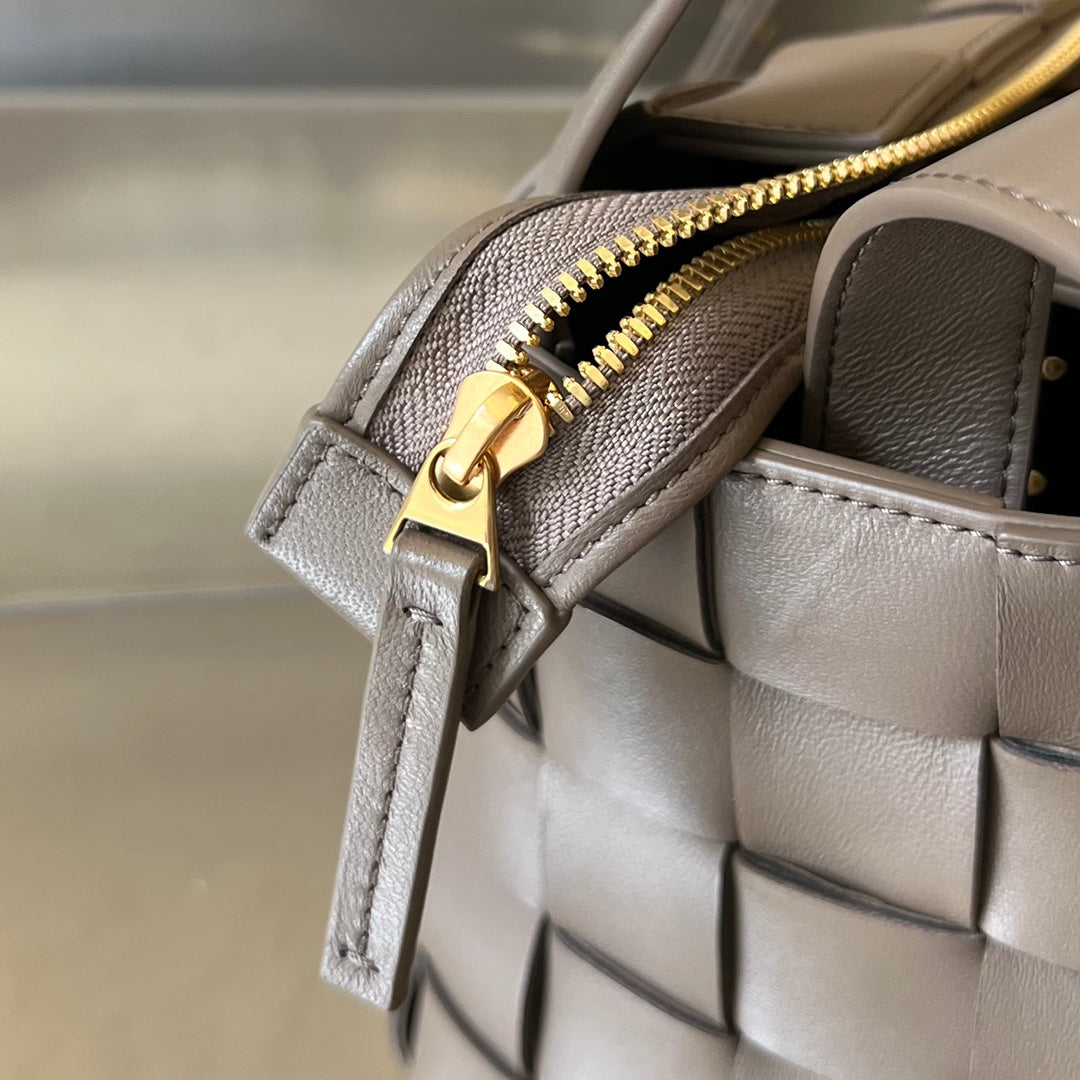 PETITE CASSETTE 22 EN CUIR D'AGNEAU MARRON CAMEL
